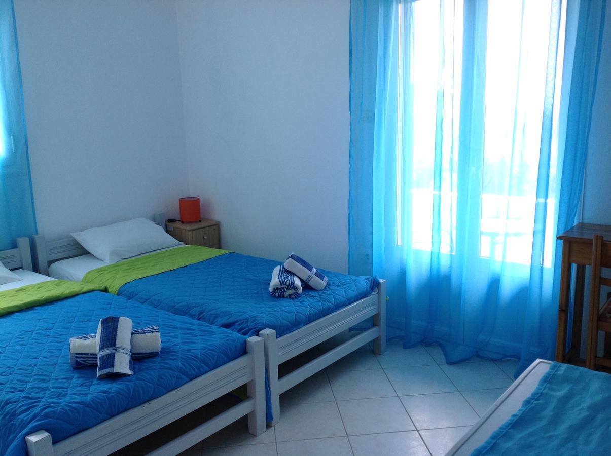 Eleftheria Rooms Livadi  Bagian luar foto