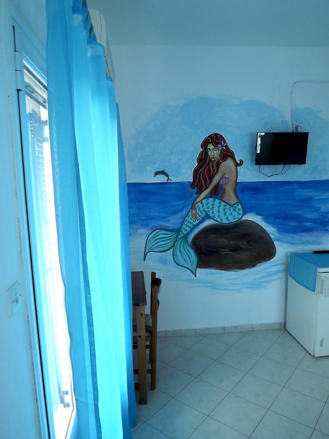 Eleftheria Rooms Livadi  Bagian luar foto