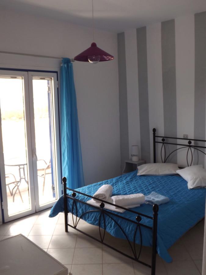 Eleftheria Rooms Livadi  Bagian luar foto