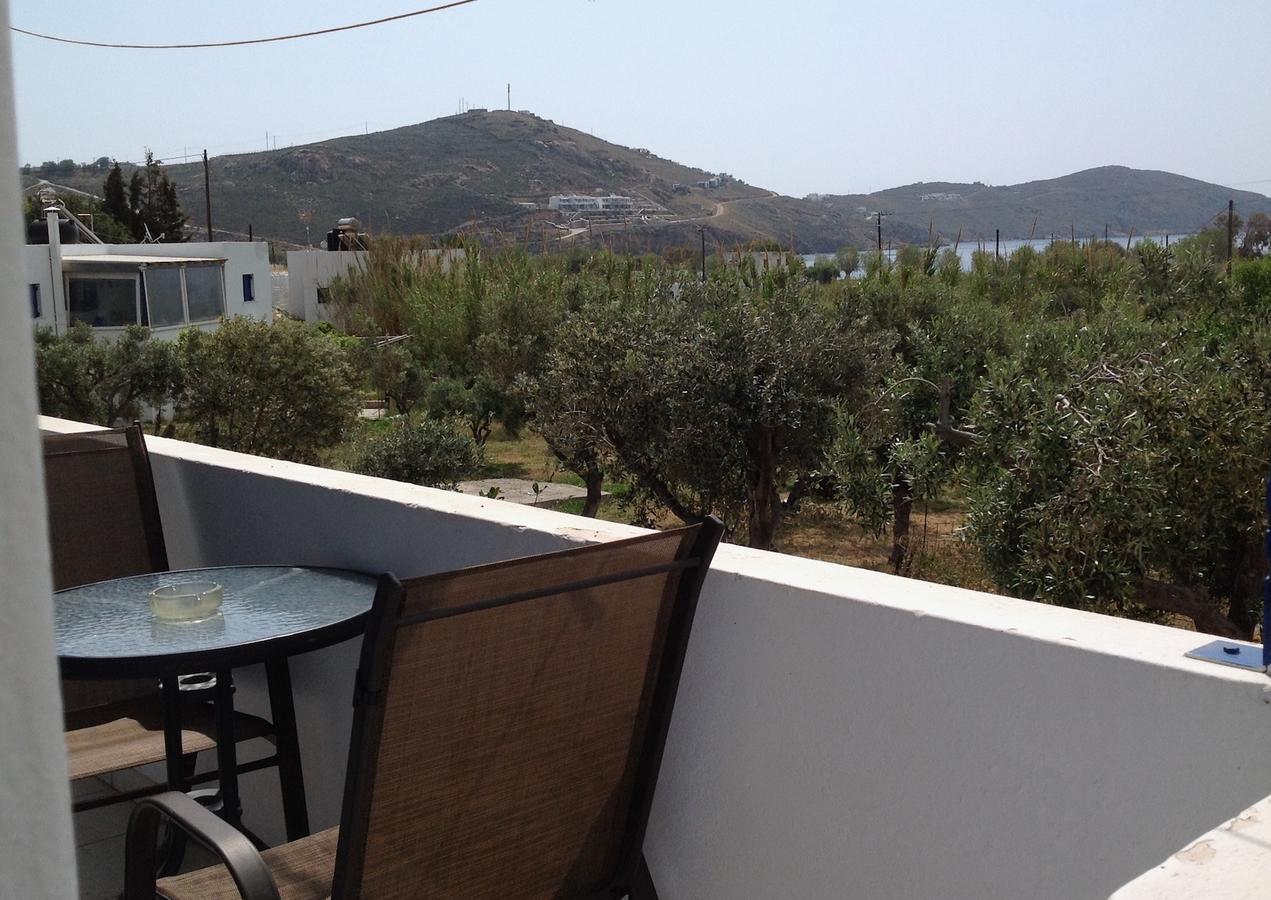 Eleftheria Rooms Livadi  Bagian luar foto